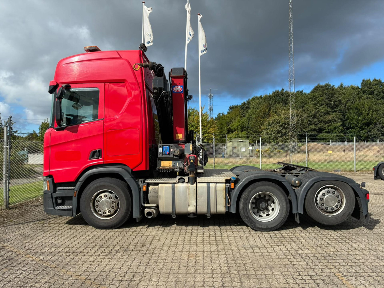 Scania R 500 A6x2NB - HMF kran 2820