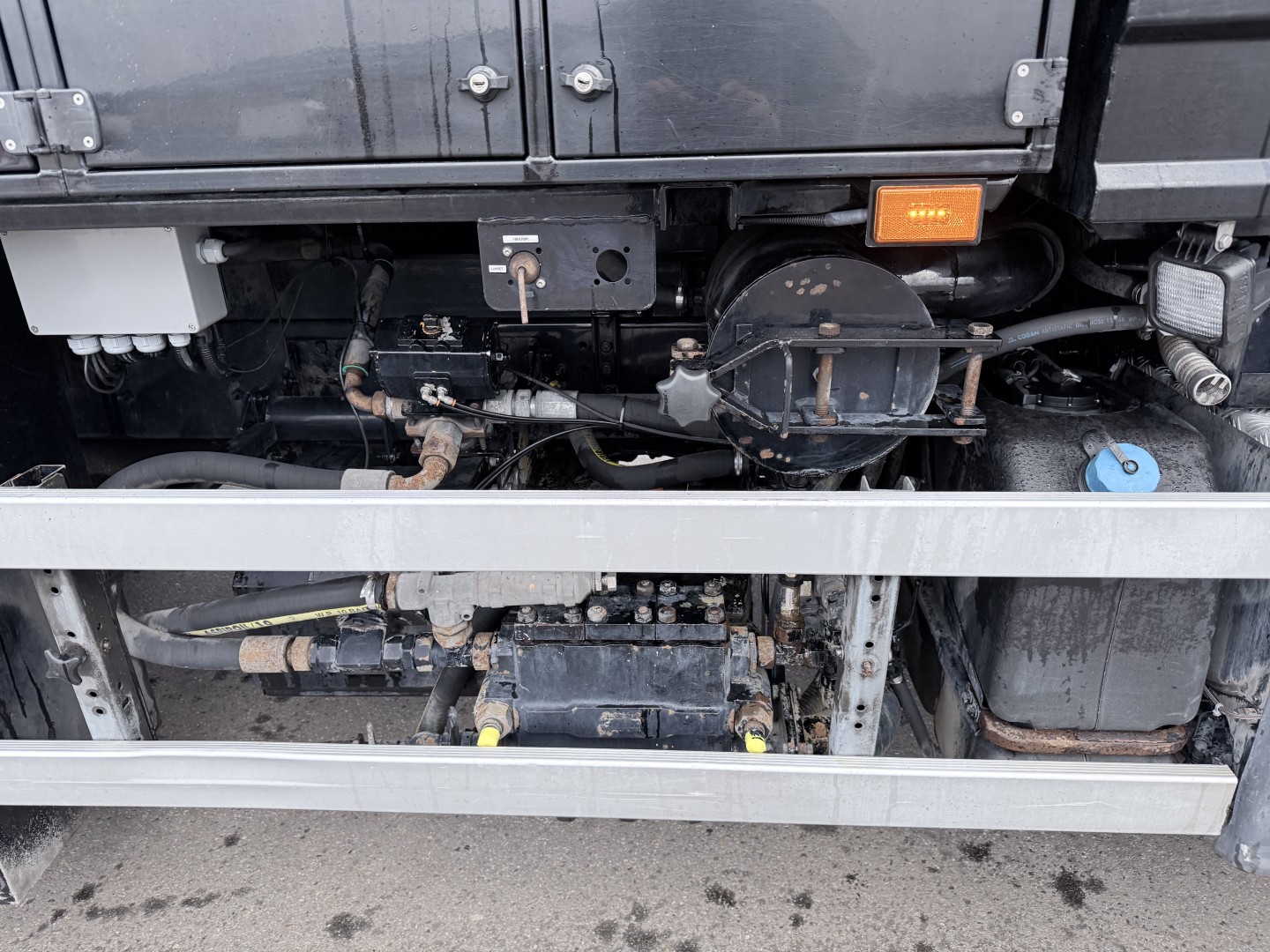 Scania P410 6x2*4 Hvidtved Larsen Flexline 312 ADR