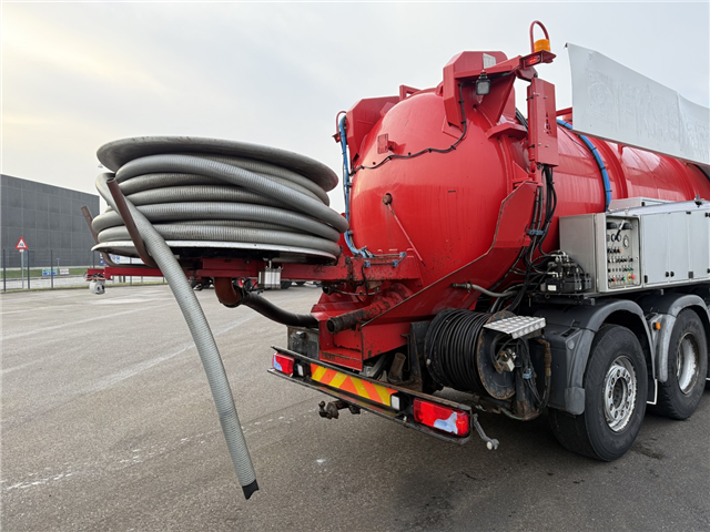 MAN TGS 35.480 8x4*4 Hvidtved Larsen 16.000 l.