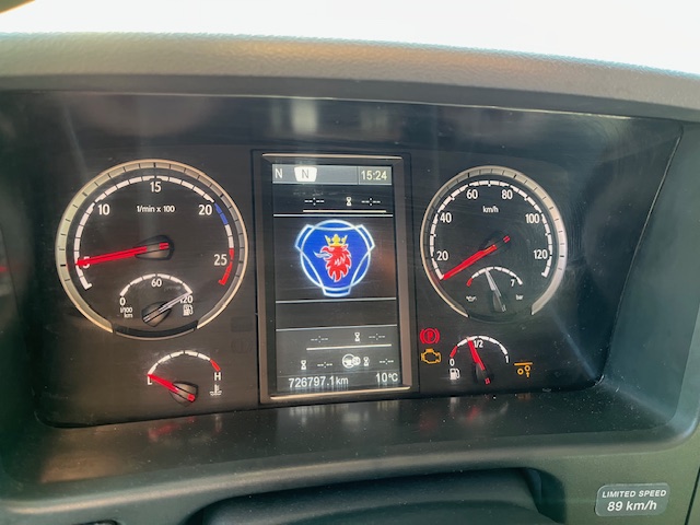 Scania G410 8X2*6 Knæklad – Machinetransporter