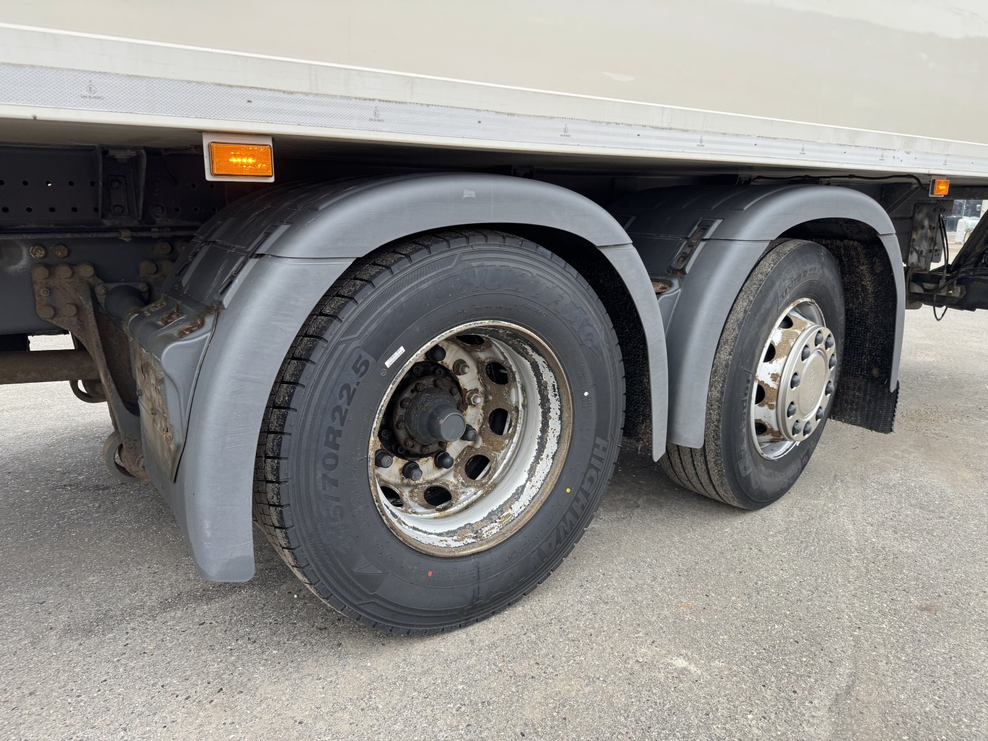 Scania P320 6x2*4 Carrier Supra 1250 Mt 9.90 m. kasse