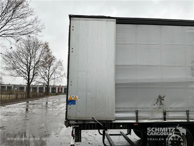 Schmitz Semi Curtainsider Standard , Foldedør højre