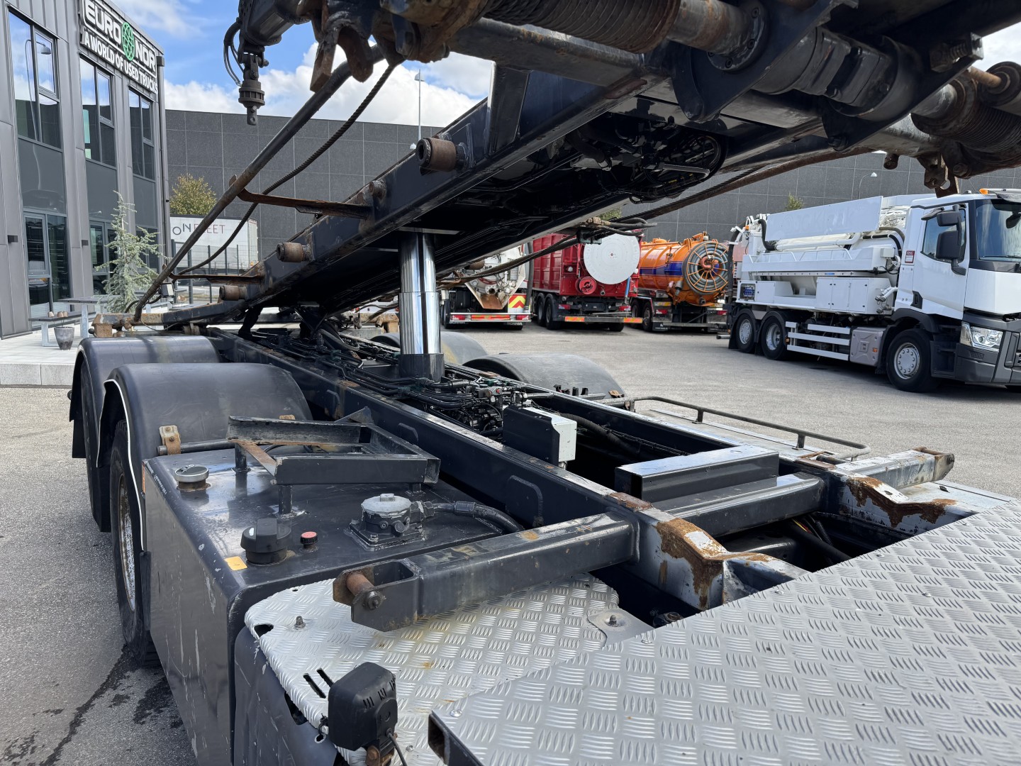 Scania R490 8x2*6 Euro 6 Wirehejs / HMF 3220 K6