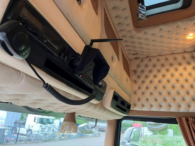 Scania R560