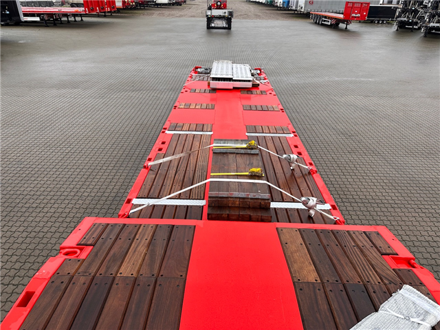 Kässbohrer SLS J3 Maskintrailer