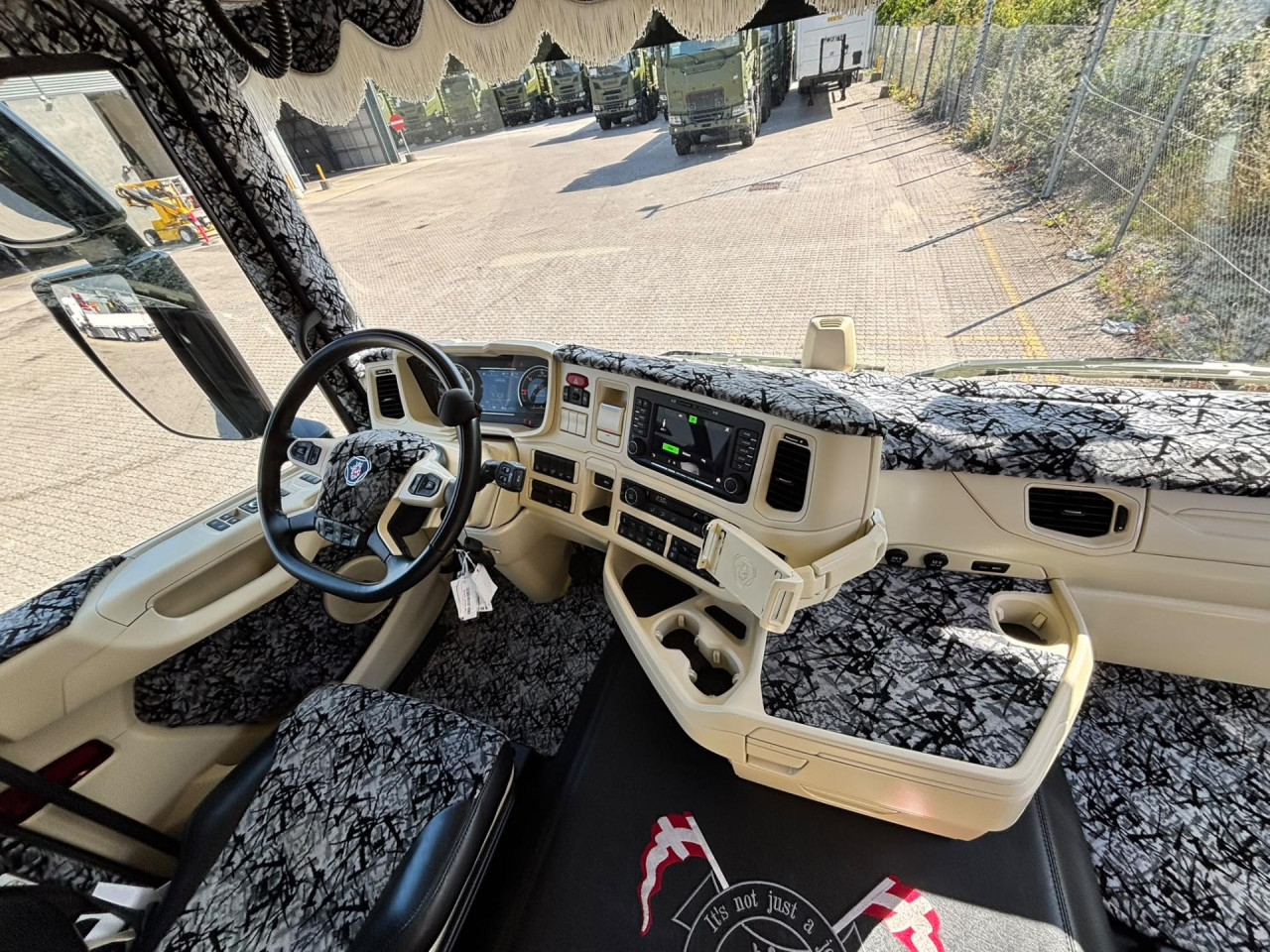 Scania R 560 A6x2NB