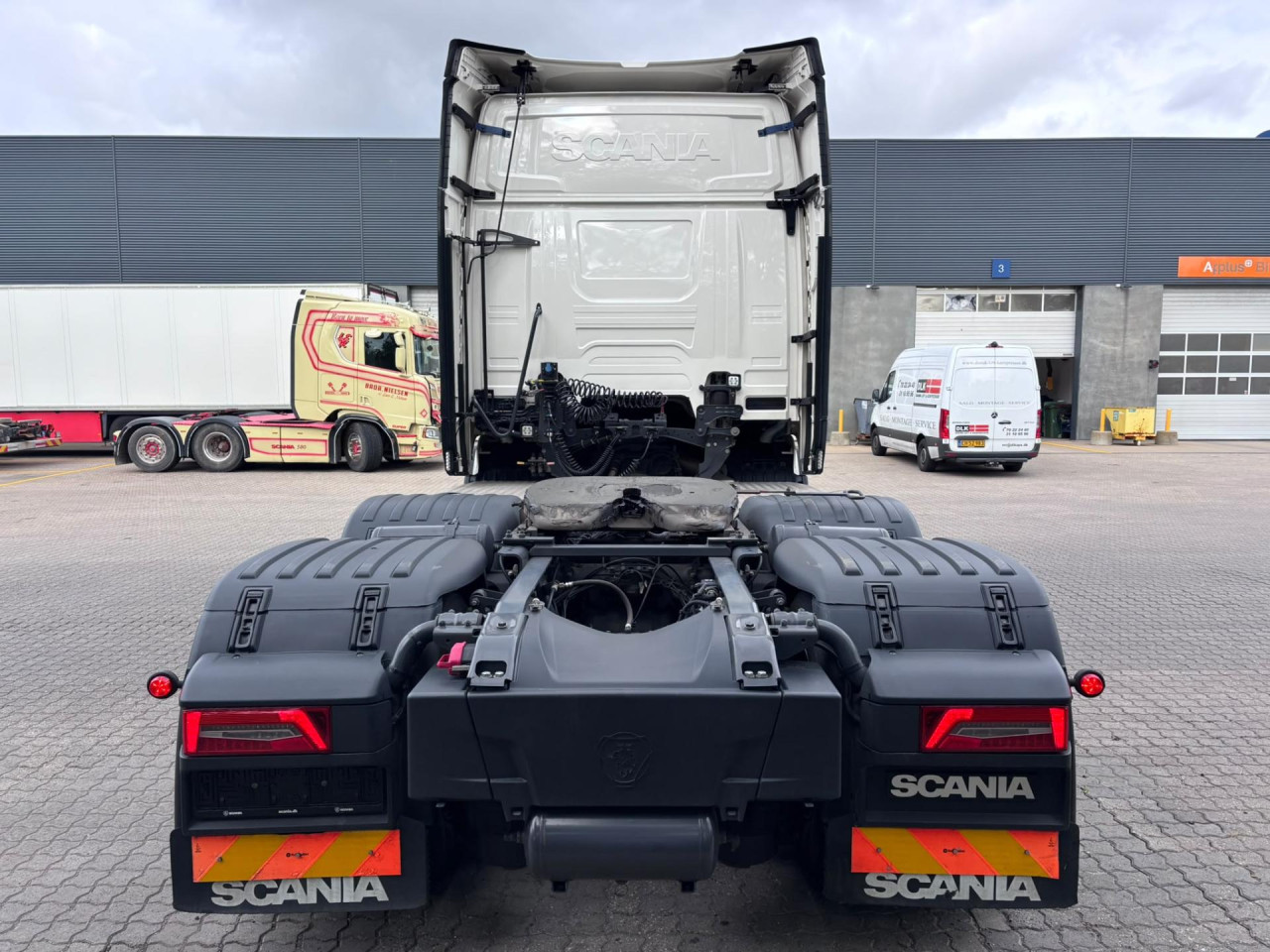 Scania R 560 A6x2NB