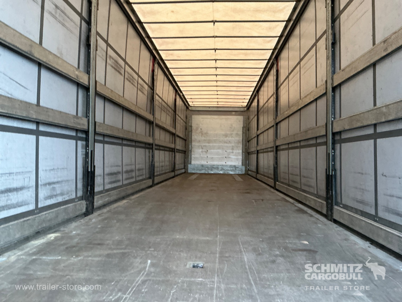 Schmitz Semi Curtainsider Standard , Foldedør højre