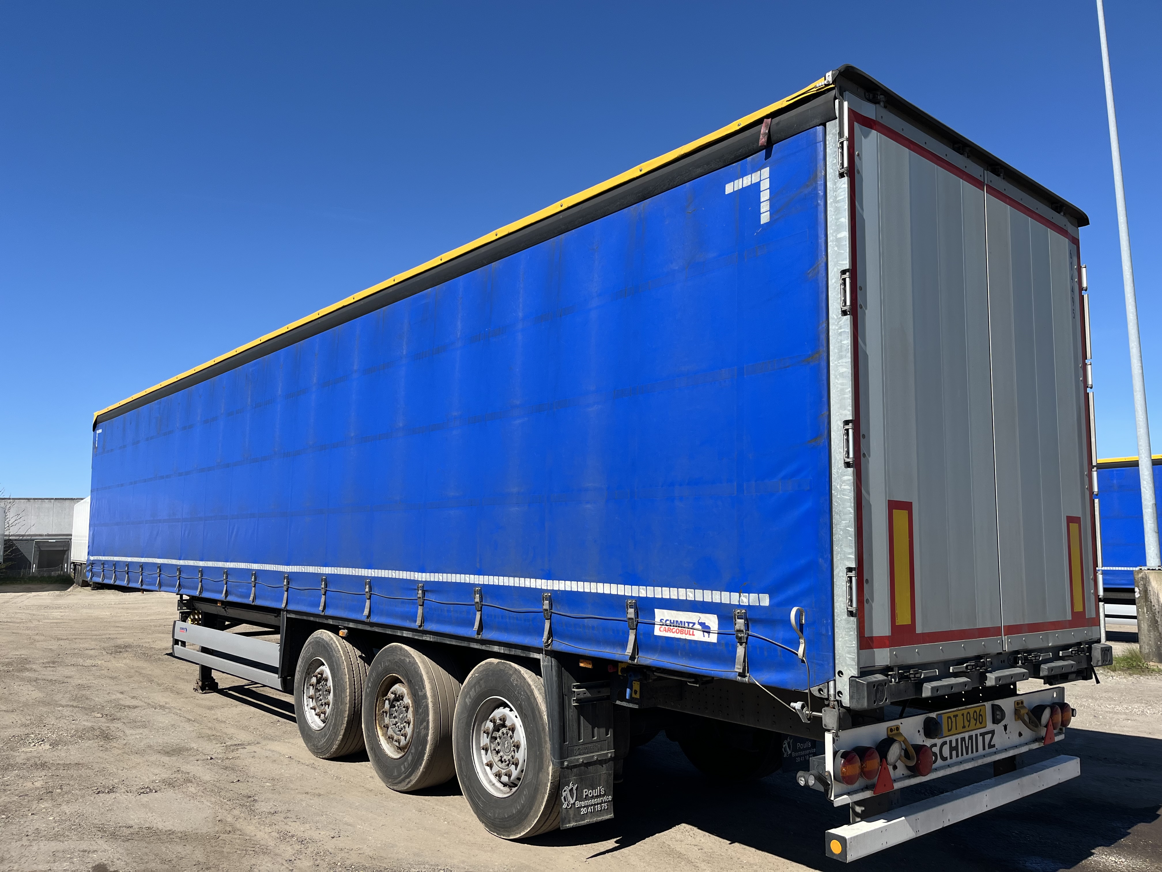 Schmitz Cargobull Gardin trailer m. hævetag