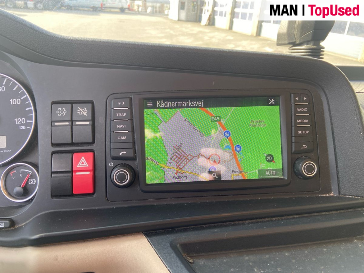 MAN TGL 12.220 4X2 BL