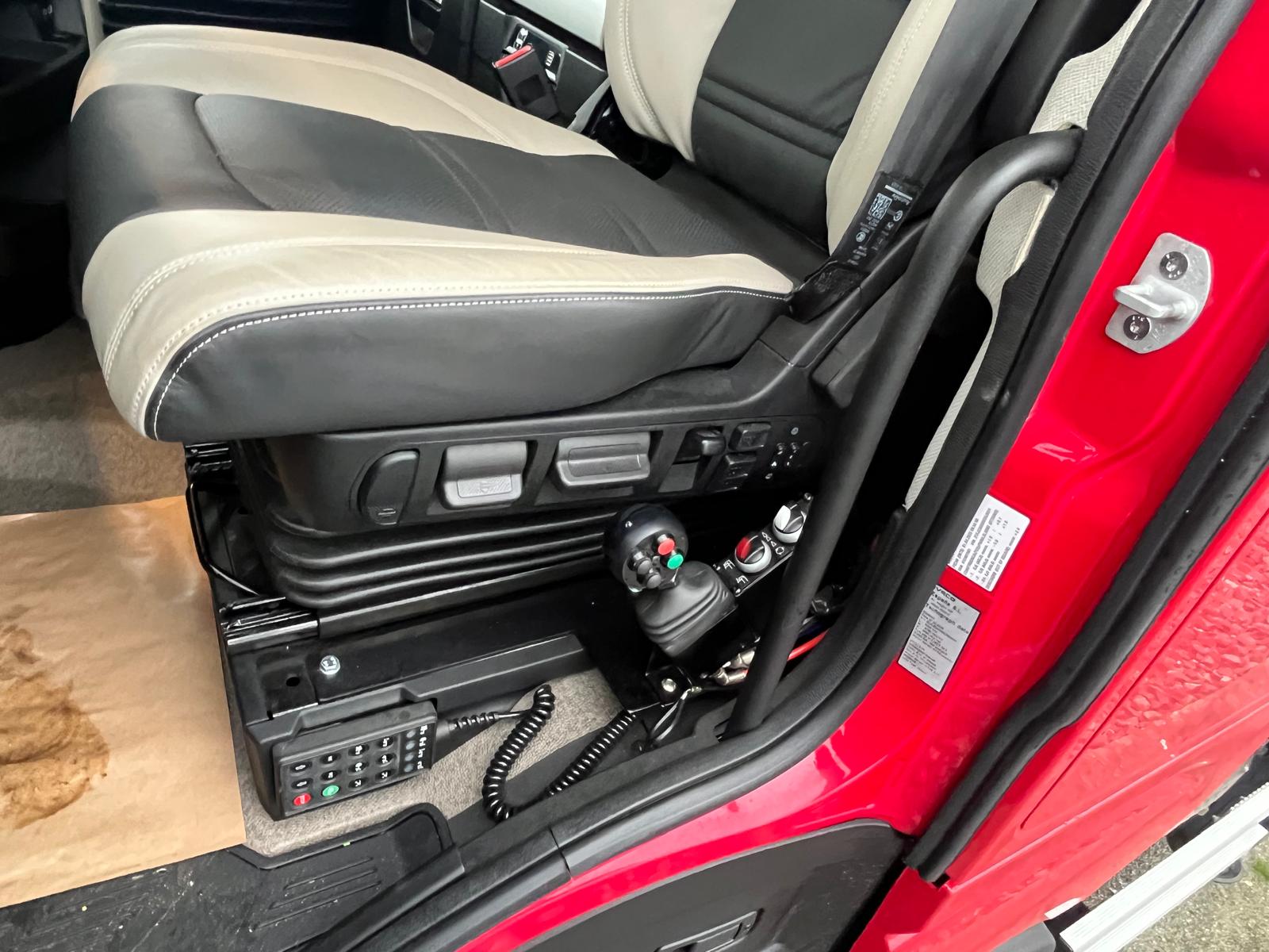 Iveco X-Way 8x4 1+3 580Hp opbygget med HIAB kran & Sawo hejs