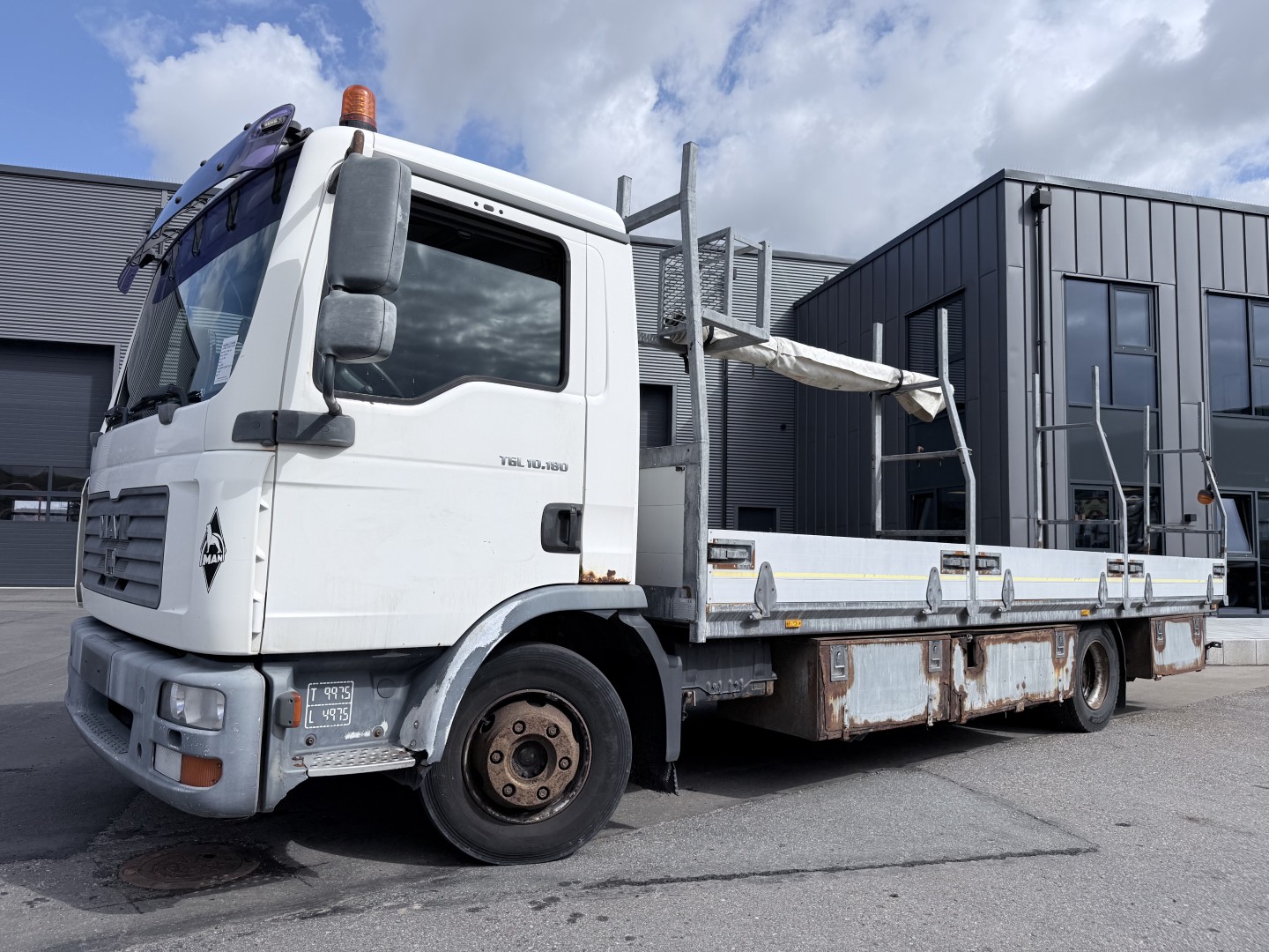 MAN TGL 10.180 4x2 6,20 m. lad