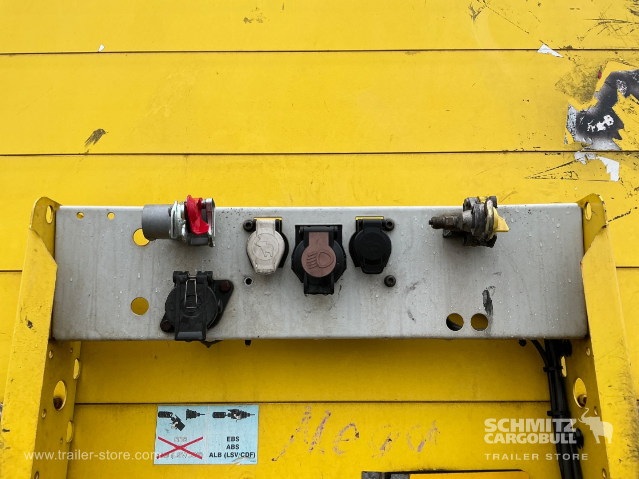 Schmitz Semi Curtainsider Mega