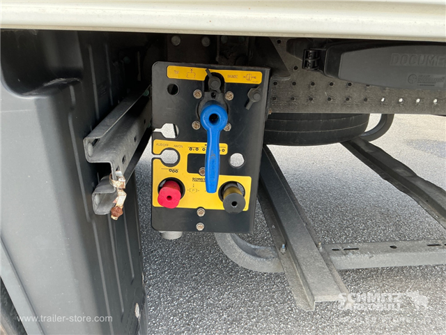 Schmitz Semi Reefer Meat hanging system