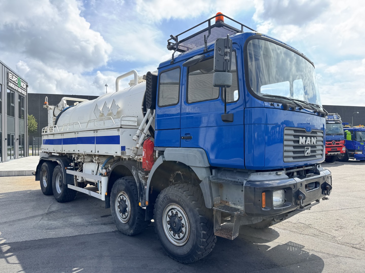 MAN 35.464 8x8 Hvidtved Larsen 9000 L
