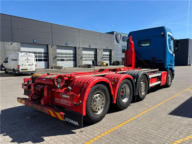 Scania R 520 B8x2/*6NB Hooklift
