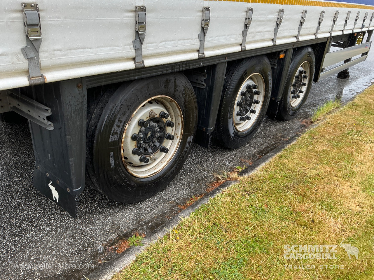 Schmitz Semi Curtainsider Standard