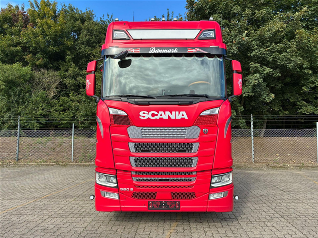 Scania S 560 A6x2NB